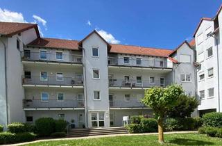 Wohnung kaufen in 98646 Hildburghausen, Attraktive 3-Zimmer-Wohnung mit Balkon, Garage und Blick ins Grüne