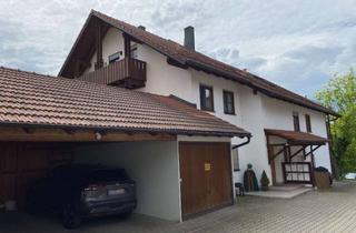 Wohnung kaufen in 84424 Isen, Schöne 2-Zimmer-Dachgeschosswohnung mit Balkon in zentraler Lage von Isen!