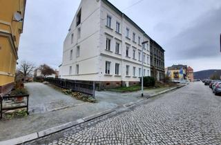 Mehrfamilienhaus kaufen in 02708 Löbau, Mehrfamilienhaus in Löbau zu verkaufen mit Balkonen und viel Nebengelass