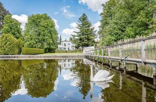 Villa kaufen in 15755 Schwerin, Villa am See mit Privatsteg, Bootshaus und Motorboot. 15 Minuten vom Flughafen BER.