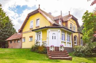 Villa kaufen in 24364 Holzdorf, Charmante Jugendstilvilla auf historischem, großen Grundstück