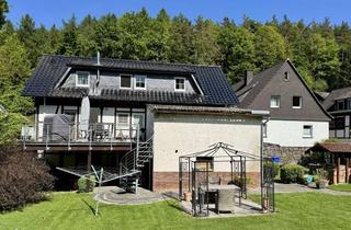 Haus kaufen in 35099 Burgwald, Zwei Einfamilienhäuser in ruhiger Lage