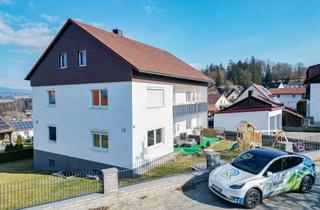 Haus kaufen in 94065 Waldkirchen, Zwei Wohnungen, viele Möglichkeiten – investieren oder selbst einziehen!