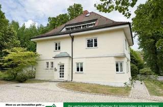 Villa kaufen in 95666 Mitterteich, Stilvolle Villa mit Pool und weitläufigem Garten