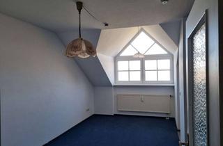 Wohnung mieten in Kurring, 96476 Bad Rodach, Erstbezug nach Sanierung mit EBK: Schöne 1-Zimmer-Dachgeschosswohnung in Bad Rodach