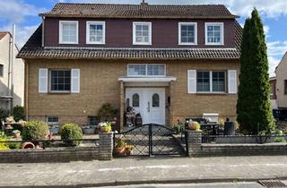 Haus kaufen in 38378 Warberg, 2-Familienhaus nebst Garage in schöner Lage - provisionsfrei
