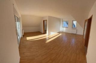 Wohnung kaufen in 33378 Rheda-Wiedenbrück, Rheda-Wiedenbrück - 2,5 Zimmer DG Wohnung mit Loggia und Tiefgarage in Wiedenbrück