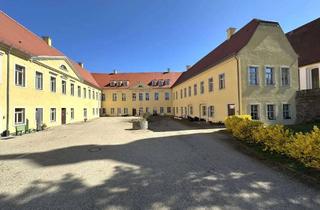 Wohnung kaufen in 01665 Klipphausen, Exklusives Wohnen im historischen Ambiente: Moderne 3-Zi. Wohnung im Schloß Weistropp