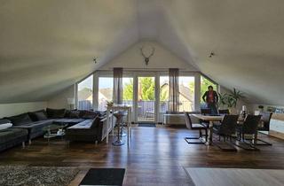 Wohnung kaufen in Auf Dem Grend, 53844 Troisdorf, Helle 3-Zimmer-Dachgeschosswohnung mit offenem Wohnkonzept, Balkon, 2 Stellplätze, 2 Kellerräume