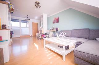 Wohnung kaufen in 07749 Wenigenjena, Charmante 2-Zimmer-Dachgeschosswohnung mit Terrasse und Ausblick in Jena-Ost