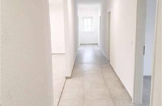 Wohnung mieten in Mettlacher Straße, 66663 Merzig, Sanierte 4 Zimmerwohnung in verkehrsgünstiger Lage mit Garage