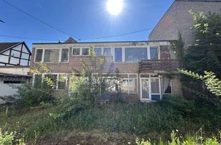 Einfamilienhaus kaufen in 53518 Adenau, Entkerntes Einfamilienhaus mit Potential!
