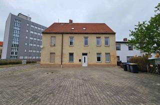 Mehrfamilienhaus kaufen in 39418 Staßfurt, Attraktives Mehrfamilienhaus mit Ausbaupotential als ideales Renditeobjekt