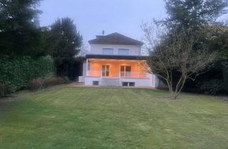 Villa kaufen in Wilhelmlantermannstrasse 86, 46535 Dinslaken, "Stadtvilla"-Feeling in Dinslaken-Stadtmitte – Einfamilienhaus mit traumhaftem Garten und Terrasse