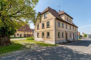 Immobilie kaufen in 91448 Emskirchen, Kreative Käufer mit Visionen gesucht - Charmanter, renovierungsbedürftiger Bauernhof in Pirkach