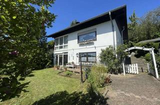 Anlageobjekt in 34513 Waldeck, Ein Ort zum Aufatmen – Charmantes Ferienhaus mit Seeblick in traumhafter Lage am Edersee