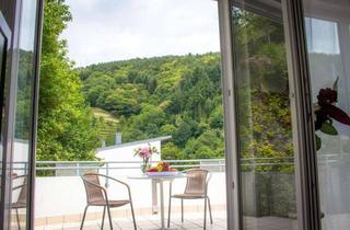 Wohnung kaufen in 77830 Bühlertal, Charmante, renovierte 3-Zimmer-Wohnung mit großem Balkon in Bühlertal
