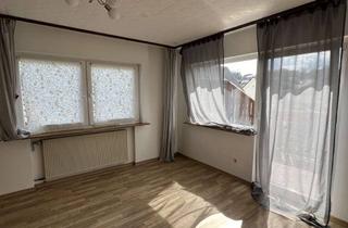 Wohnung mieten in Fliederweg, 57482 Wenden, Schöne und gepflegte 3-Raum-Erdgeschosswohnung mit Balkon in Wenden