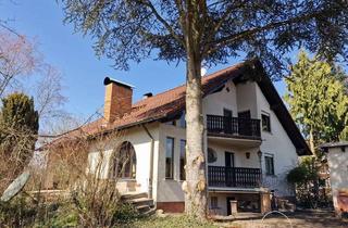 Villa kaufen in 96155 Buttenheim, Villa im DornröschenschlafRepräsentativ und großzügig erbautHier lassen sich Träume realisieren.
