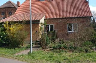 Haus kaufen in 18276 Reimershagen, Rotes Ziegelhaus im Grünen