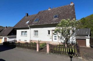 Einfamilienhaus kaufen in 55606 Hahnenbach, Hahnenbach - Top-Gelegenheit! Großzügiges Einfamilienhaus mit 2 angebauten Garagen in Hahnenbach zu verkaufen.