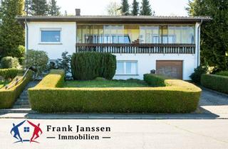 Einfamilienhaus kaufen in 54570 Pelm, Pelm - Freistehendes Einfamilienhaus in Pelm - mit Garage, Garten, Terrasse & Burgblick