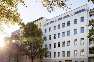 Wohnung kaufen in Urbanstraße 5, 10961 Berlin, Berlin - INVEST | Altbauflair in Urbaner Lage: Großzügige 2-Zimmer-Wohnung in Kreuzberg