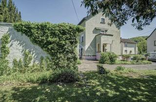 Haus kaufen in 53545 Linz, Charmantes Zweifamilienhaus (DHH) mit Baugrundstück u. viel Potenzial in Toplage – Nähe Wald & Stadt