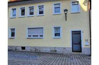 Mehrfamilienhaus kaufen in Pfarrg., 91438 Bad Windsheim, Geräumiges 10-Zimmer-Mehrfamilienhaus in Bad Windsheim