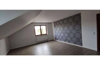 Wohnung mieten in Stettinstraße, 97990 Weikersheim, 2,5 Zimmer Dachgeschosswohnung mit Garage und Einbauküche - ohne Balkon
