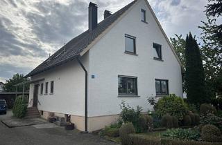 Haus kaufen in 89290 Buch, Grünes Wohnglück: Zweifamilienhaus mit großem Garten wartet ab sofort auf Sie
