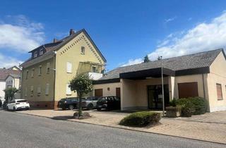 Mehrfamilienhaus kaufen in 61209 Echzell, Echzell - Echzell: Mehrfamilienhaus mit Bungalow und Gewerbeeinheit