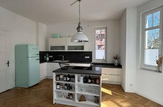 Wohnung kaufen in 48324 Sendenhorst, Neuwertige 4 Zimmer Wohnung mit schönem Garten & Pool