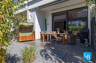 Wohnung kaufen in 24229 Strande, Stilvoll sanierte 3-Zimmer-Wohnung mit Terrasse unweit vom Strand