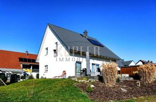 Haus kaufen in 91369 Wiesenthau, Freistehendes EFH KfW 70 mit Terrasse und großem Spielgarten!