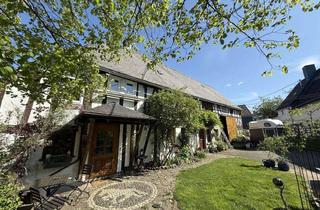 Haus kaufen in 56479 Rehe, Historisches Fachwerkgebäude mit Pferdestall und beschaulichem Innenhof in zentraler Ortslage