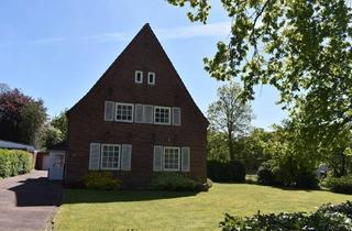 Villa kaufen in 25821 Bredstedt, Historische Stadtvilla mit großem Grundstück im Zentrum