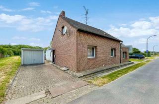 Haus kaufen in 47929 Grefrath, Sanierungsobjekt mit tollem Grundstück und viel Potenzial in Grefrath