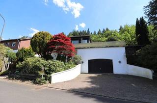 Einfamilienhaus kaufen in 56859 Bullay, Großzügiges Einfamilienhaus in Bullay mit großem Garten und Blick ins Moseltal