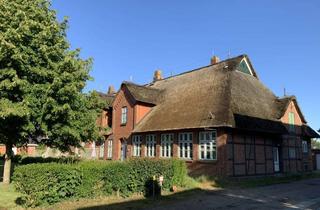 Haus kaufen in Schülper Straße, 24808 Jevenstedt, Alte Schule Jevenstedt - Reetdachhaus mit Geschichte