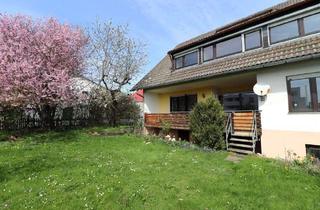 Haus kaufen in 89150 Laichingen, Viel Raum für Ihre Ideen! - Zweifamilienhaus mit sonnigen Balkonen, idyllischem Garten und Garage