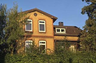 Mehrfamilienhaus kaufen in 24376 Kappeln, Mehrfamilienhaus mit drei Wohneinheiten, Schlei-Blick und großem Grundstück.