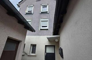 Haus kaufen in Am Koppenberg 16, 71522 Backnang, Sanierungsbedürftiges 3-FH in zentraler Lage zu verkaufen - Weitere Bilder folgen in Kürze...