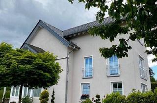 Einfamilienhaus kaufen in 54687 Arzfeld, Arzfeld - Großzügiges Einfamilienhaus mit fünf Schlafzimmern, lichtdurchflutetem Wohnambiente und gepflegtem Garten - ideal für Familien