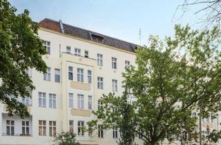 Wohnung kaufen in Osloer Straße 110, 13359 Berlin, Berlin - Bezugsfreie, sanierte 2-Zimmer-Altbauperle mit Aufzug & Balkon