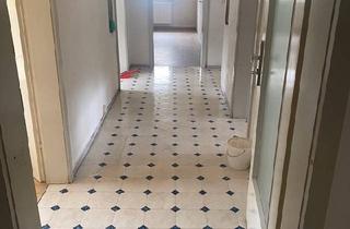 Wohnung kaufen in 89173 Lonsee, Lonsee - Drei Zimmer 75 qm Dachgeschosswohnung in Lonsee.