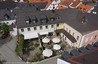 Gewerbeimmobilie mieten in Bäckerbräugasse, 85405 Nandlstadt, Lokal im grünen Innenhof des Bäckerbräu * heller, freundlicher Gastraum * idyllischer Gastgarten