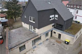 Haus kaufen in 31195 Lamspringe, Moderner Gebäudekomplex mit 3 Wohnungen + Gewerbe zum sanieren - 12,5% Rendite möglich