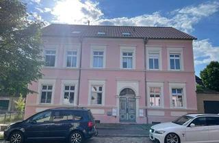 Wohnung mieten in Fritz-Reuter-Straße, 16798 Fürstenberg/Havel, Erstbezug nach Sanierung – Lichtdurchflutete 3-Raum-Dachgeschosswohnung mit Charme