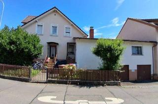 Mehrfamilienhaus kaufen in 78467 Konstanz, Renovierungsbedürftiges Mehrfamilienhaus/ 2 Häuser in sehr zentraler Lage von Konstanz Fürstenberg.
